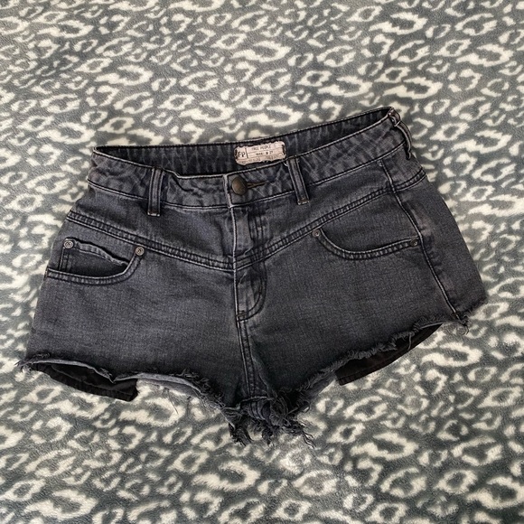 Free People shorts - Picture 4 of 7